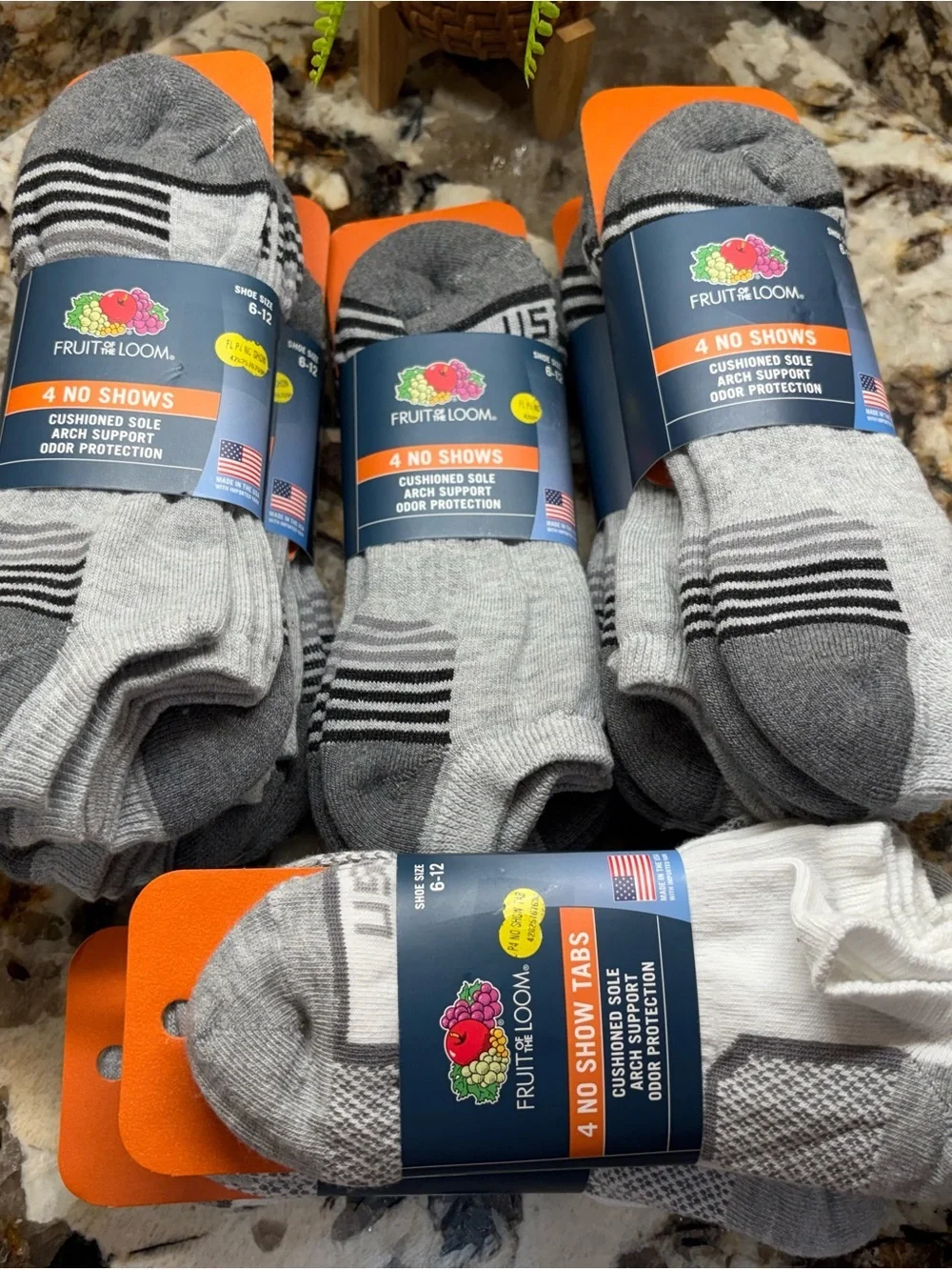 Fruit of the Loom Men's 4-Pack No-Show Tab Socks - Gray & White bundle of 8